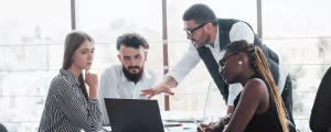 Conduite du changement et formation des utilisateurs sur une plateforme collaborative en milieu professionnel.